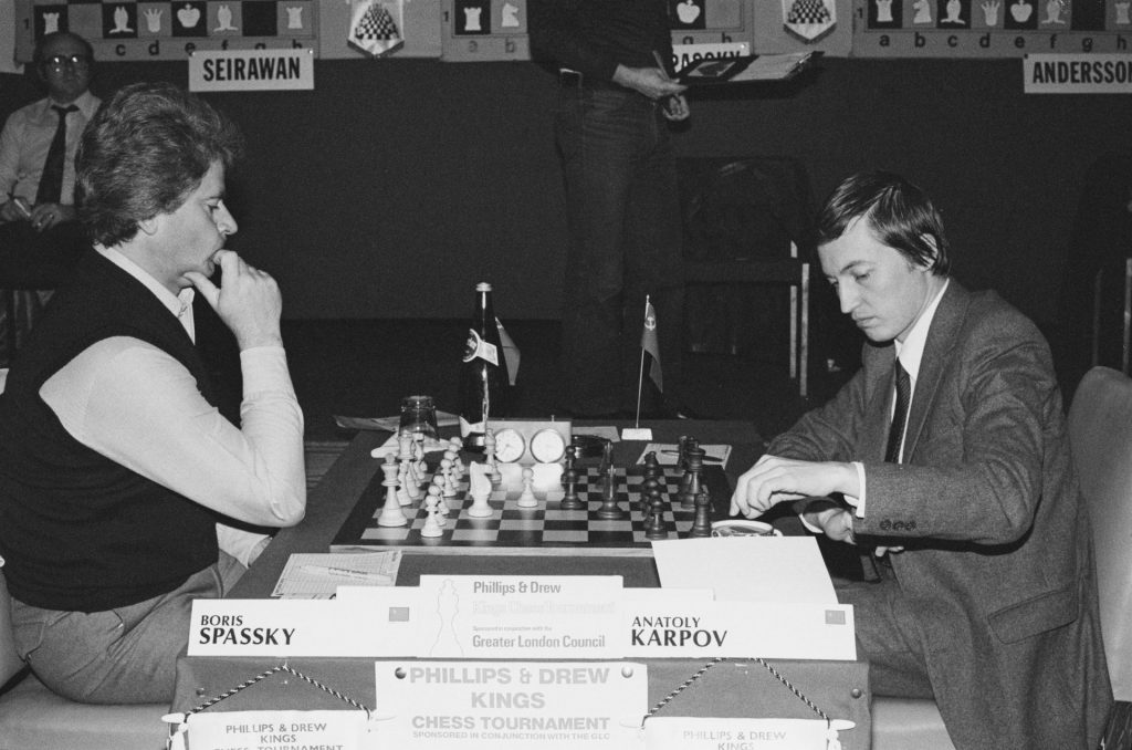 Boris Spassky playing a 41-board simultaneous exhibition in New York City  [Feb. 5th, 1974] : r/chess