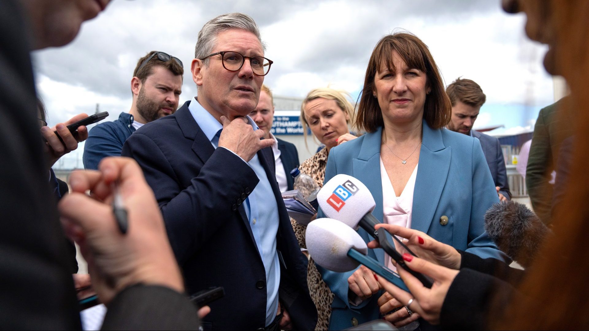 Sir Keir Starmer And Shadow Chancellor Rachel Reeves launch Labour's green investment plans at the Port of Southampton (Photo by Carl Court/Getty Images)