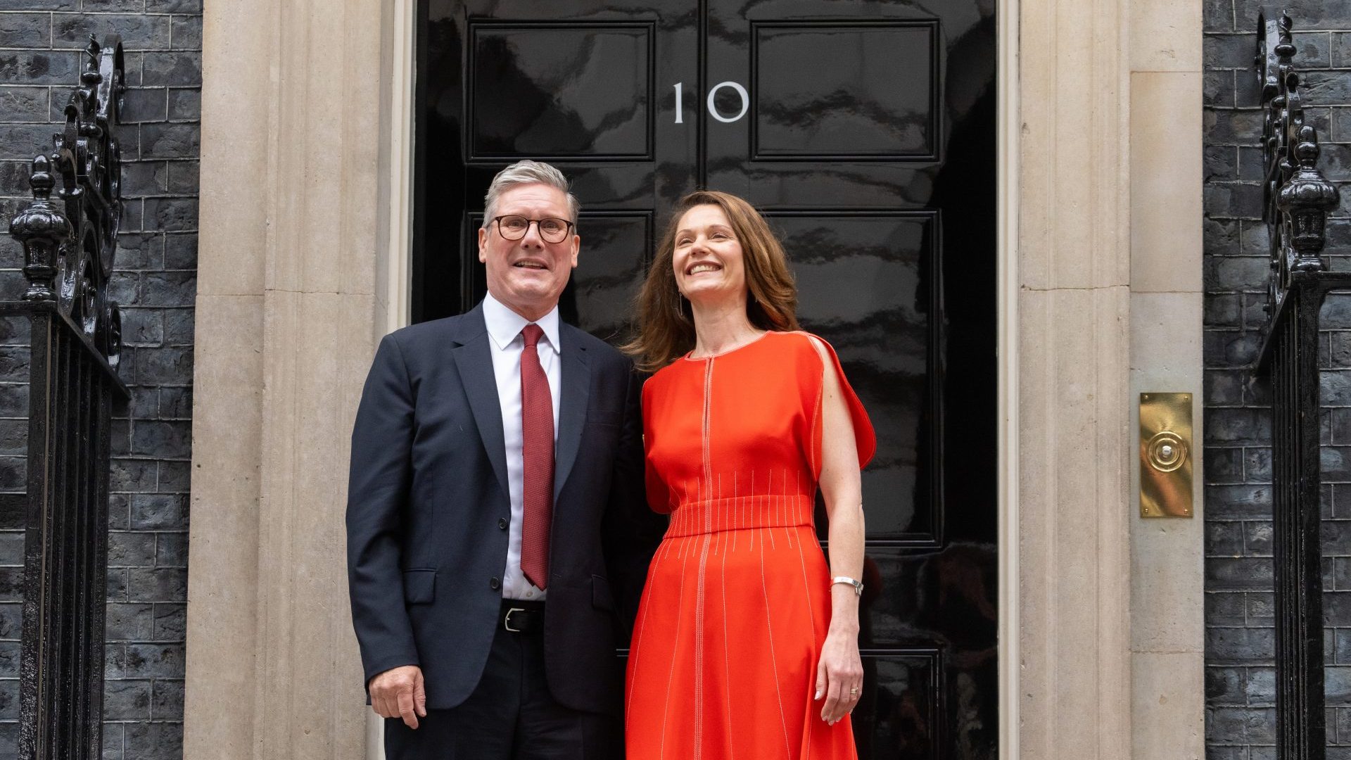 Keir Starmer and wife Victoria enter 10 Downing Street (Photo by Carl Court/Getty Images)