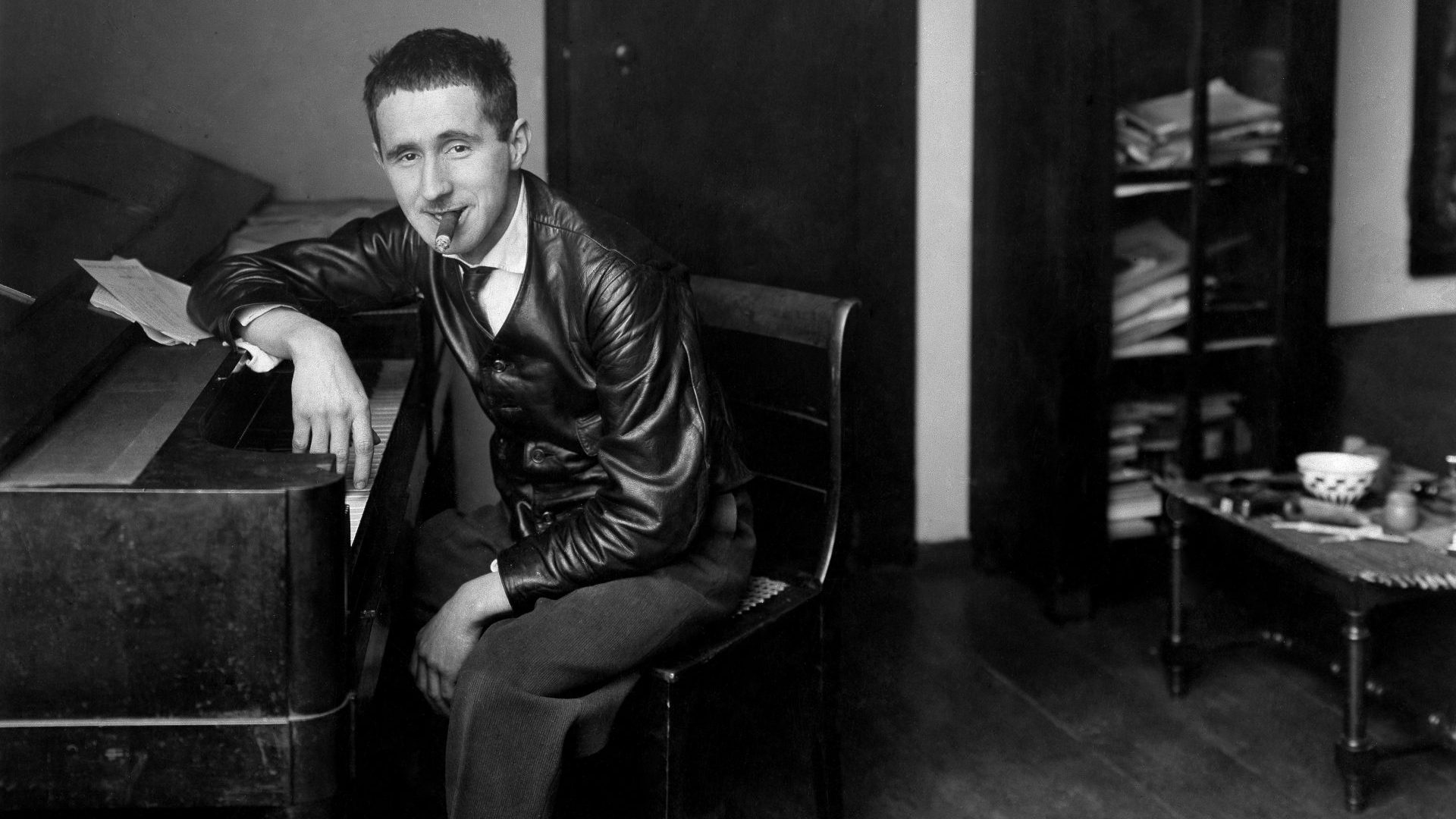 German poet and playwright Bertolt Brecht in his flat in Berlin, 1927. Photo: Zander & Labisch/ullstein bild/Getty