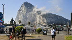 The border between Spain and Gibraltar, crossed by 15,000 people every day for work. Photo: Stefano Guidi/Getty