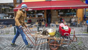 The flea market at the Place du Jeu de Balle in Les Marolles, Brussels. Photo: Hatim Kaghat/Belga Mag/ AFP/GettPhoto: HATIM KAGHAT/BELGA MAG/AFP via Getty Images