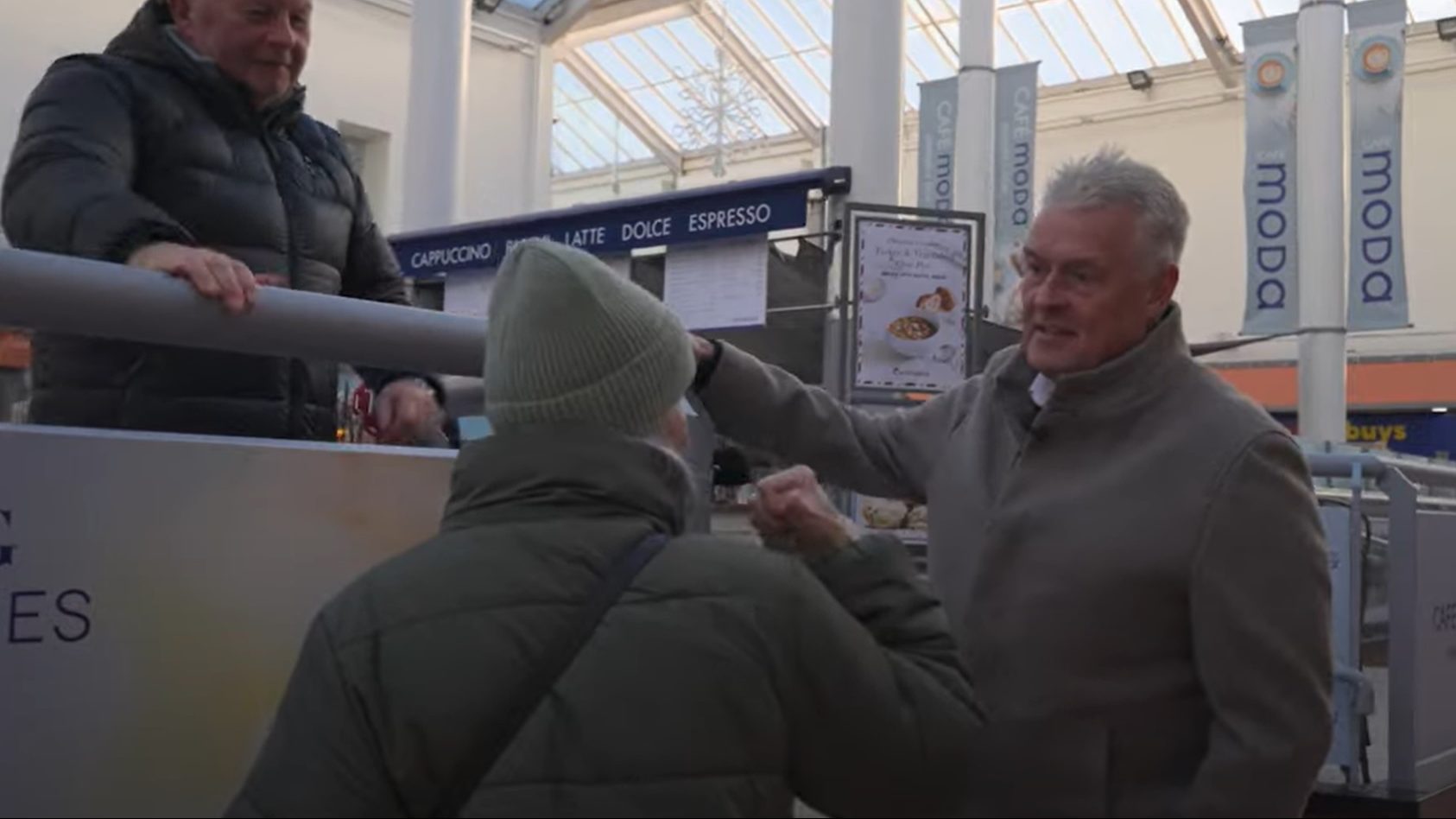 Lee Anderson coincidentally bumps into his mum in the Express documentary. Photo: YouTube