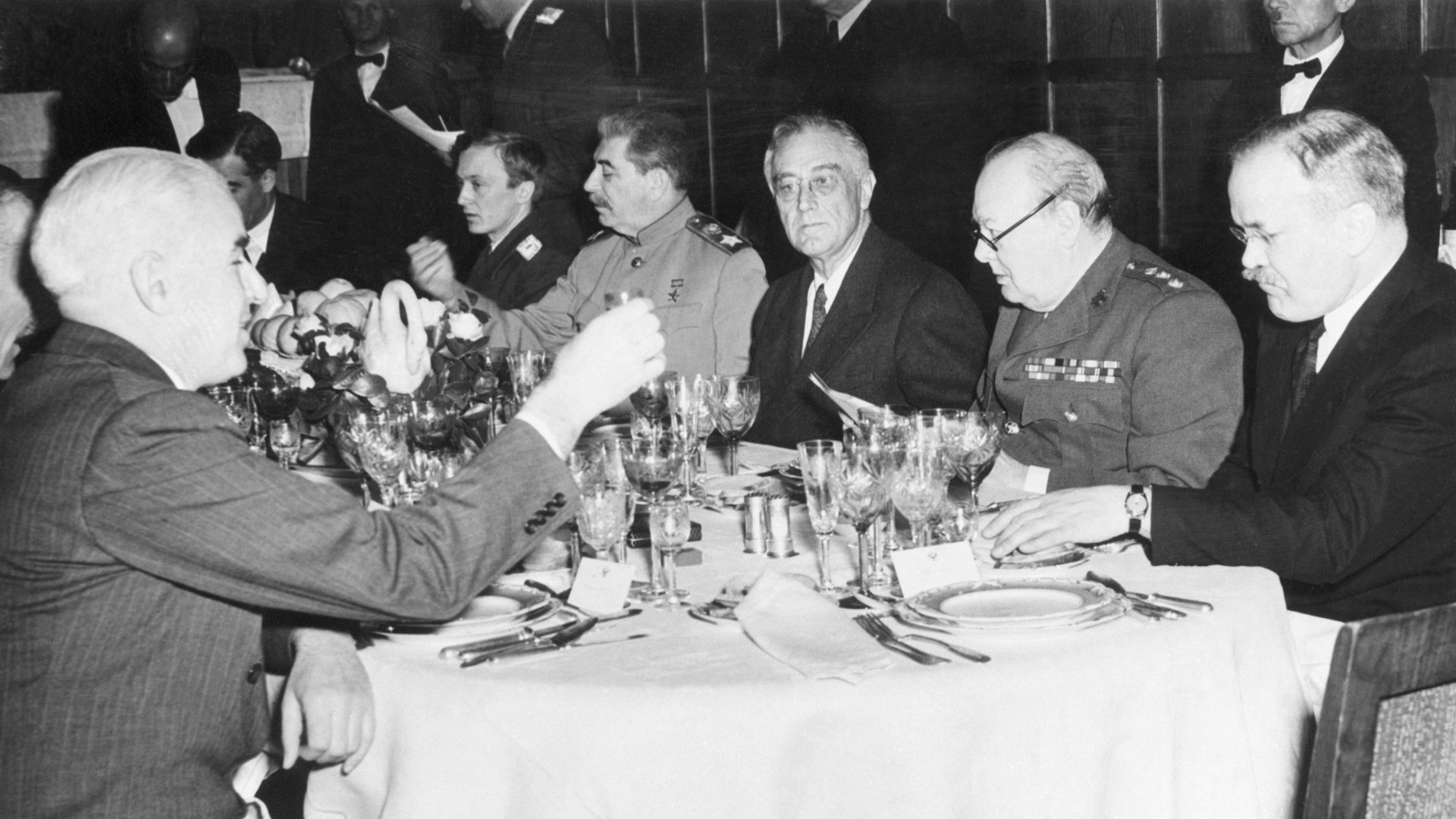 Josef Stalin, President Roosevelt and Winston Churchill dining at Livadia Palace during the 1945 Yalta Conference. Photo: Bettmann