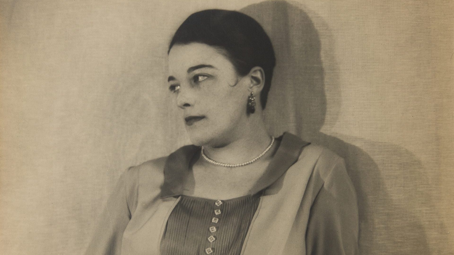 Portrait photograph of Paule Vézelay, 1930s. Photo: Estate of Paule Vézelay